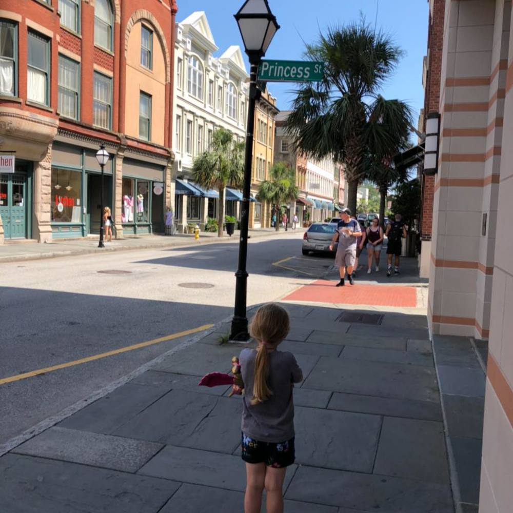 Meet your Posher, Douglas